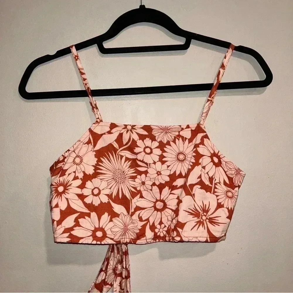 American Eagle Crop Top